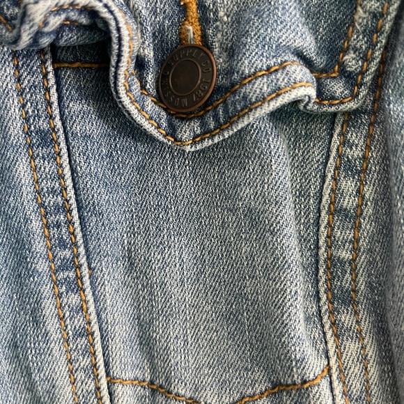 Denim jacket with fabric sleeves - Picture 3 of 6
